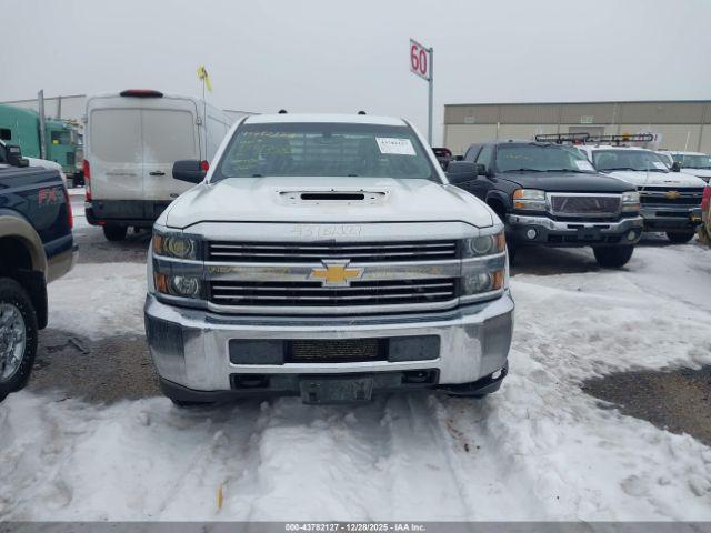 Chevrolet Silverado 2500 Wt Image 9