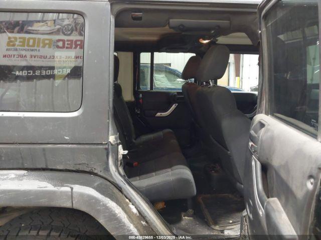 Jeep Wrangler Rubicon Image 7