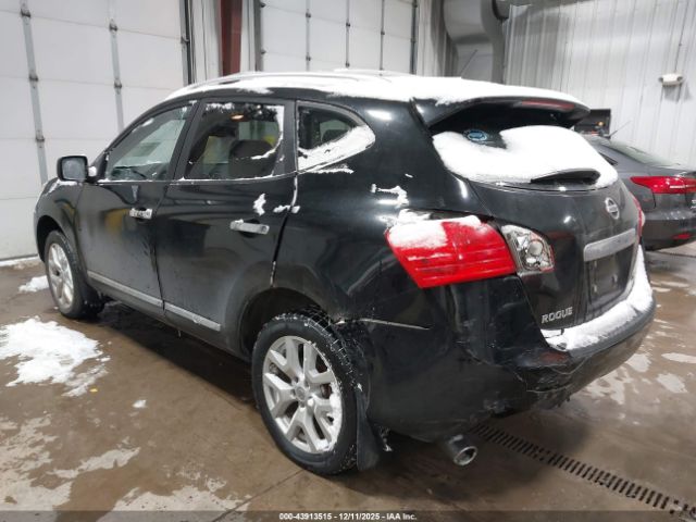 Nissan Rogue Image 3