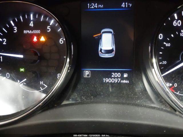 Nissan Rogue Sv Image 4