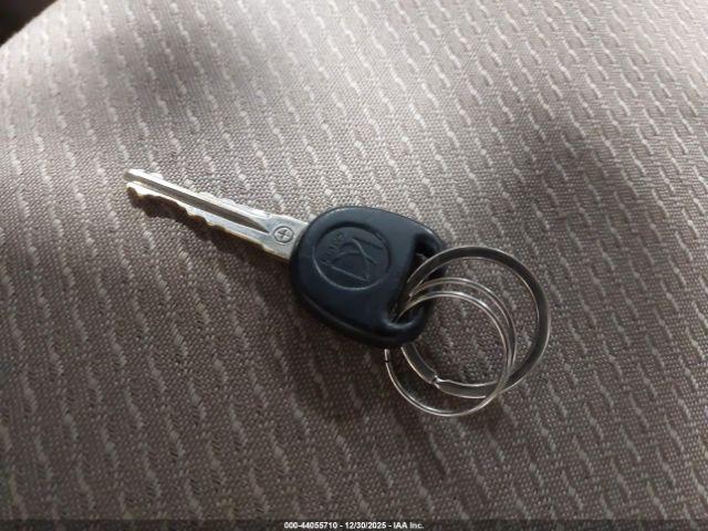 Saturn Aura Xe Image 2