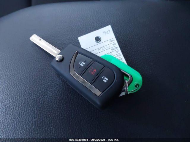 Toyota RAV4 Le Image 3