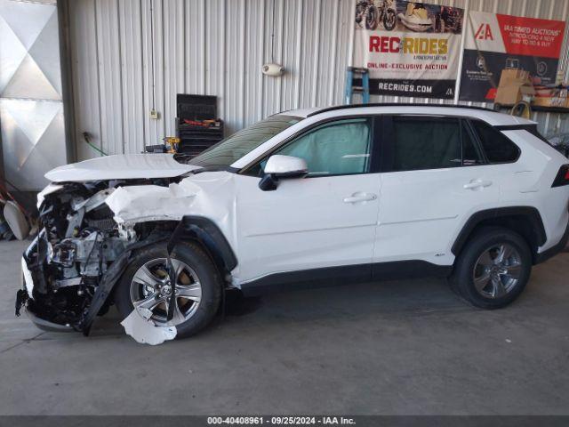 Toyota RAV4 Le Image 10