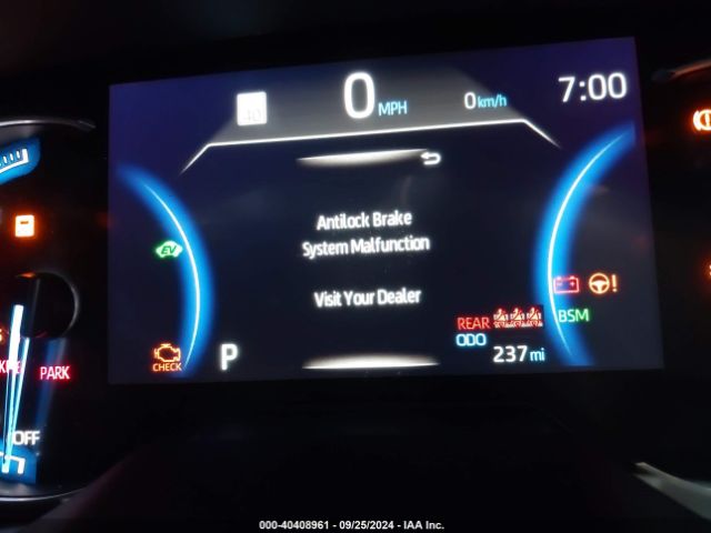 Toyota RAV4 Le Image 5