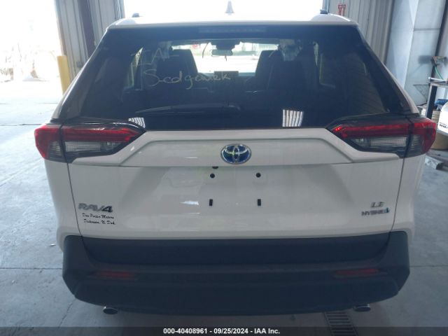 Toyota RAV4 Le Image 7