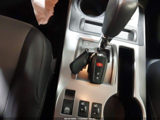 Toyota 4Runner Sr5 Premium Image 11