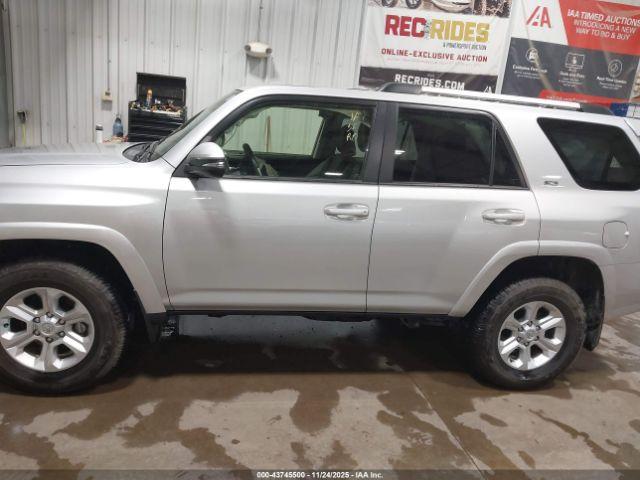 Toyota 4Runner Sr5 Premium Image 4