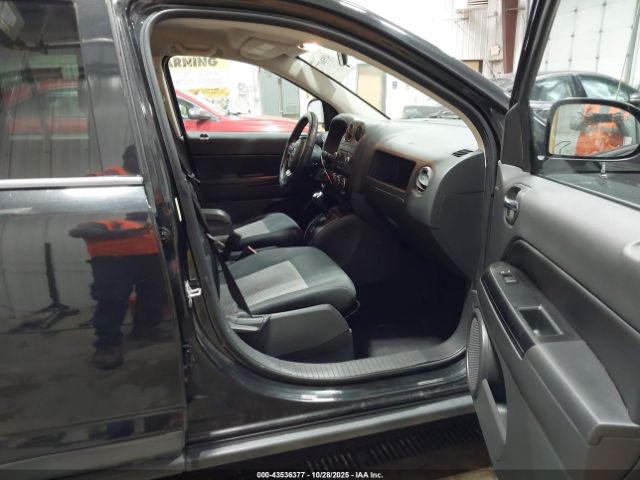 Jeep Compass Image 14