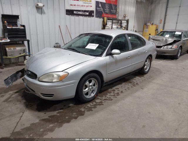 Ford Taurus Se Image 2