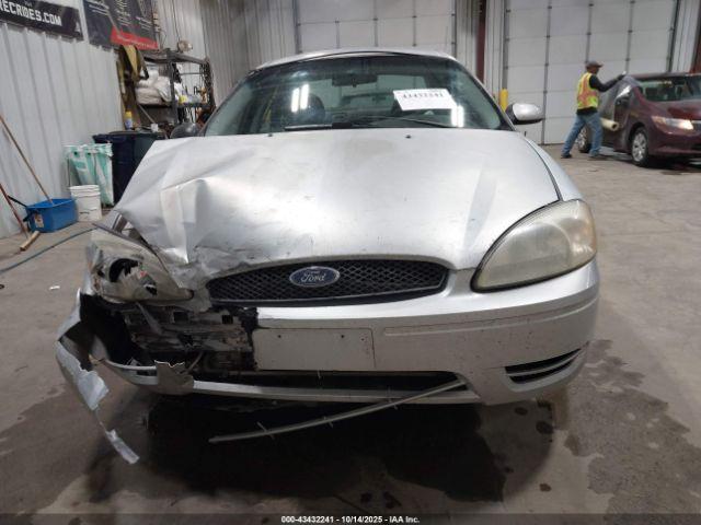Ford Taurus Se Image 12