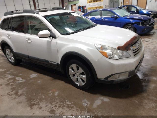 Subaru Outback 2.5i Premium Image 1