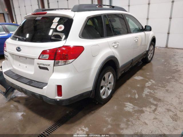 Subaru Outback 2.5i Premium Image 9