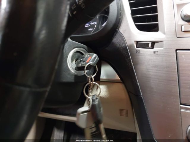 Subaru Outback 2.5i Premium Image 14