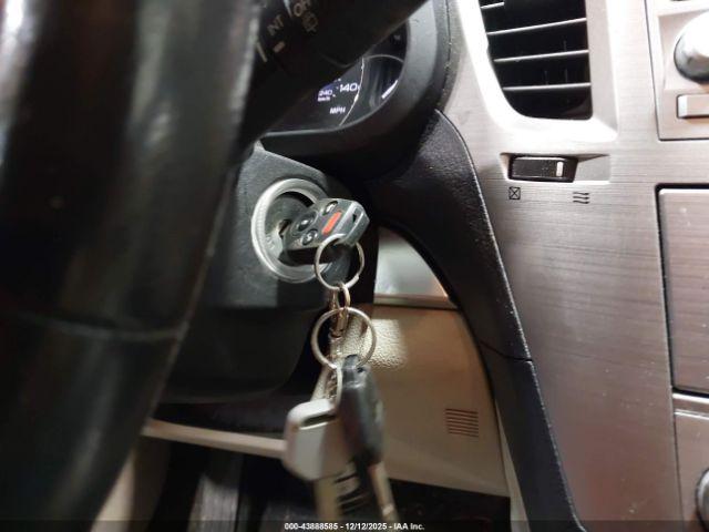 Subaru Outback 2.5i Premium Image 14