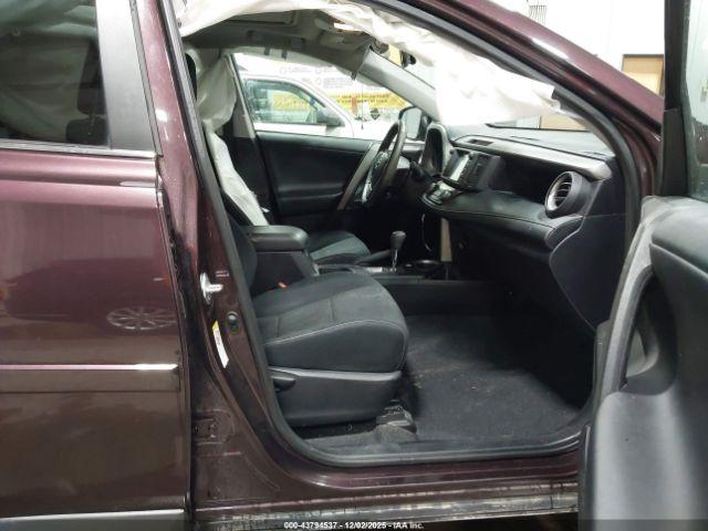 Toyota RAV4 Xle Image 9