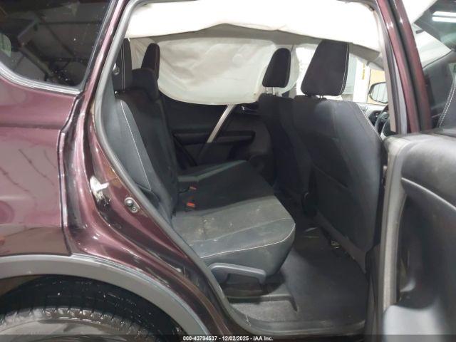 Toyota RAV4 Xle Image 12