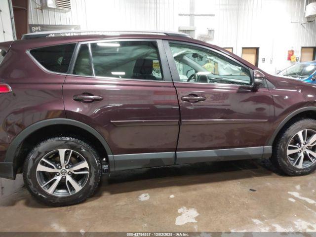 Toyota RAV4 Xle Image 14