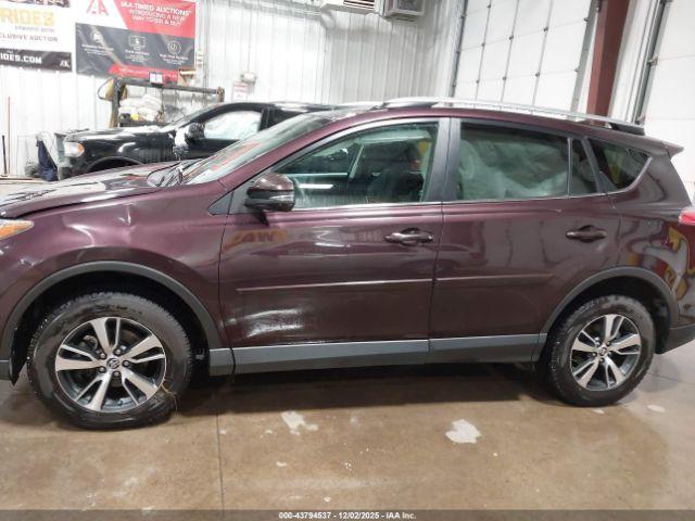 Toyota RAV4 Xle Image 11