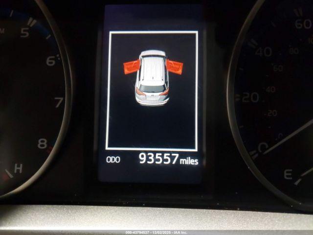 Toyota RAV4 Xle Image 13