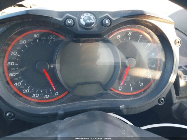 Can-Am Maverick X3 X Ds Turbo R Image 8