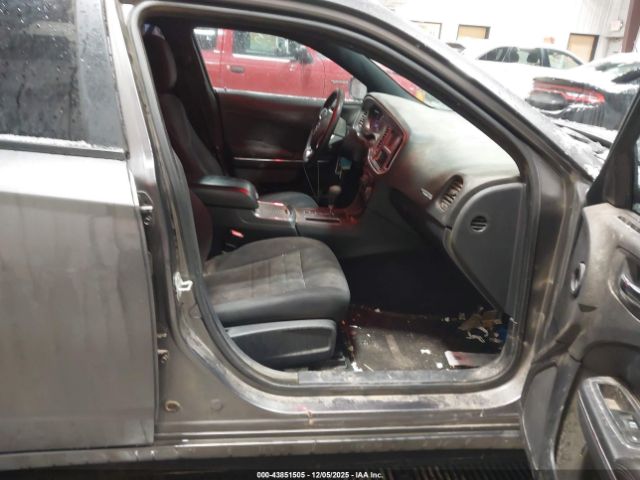 Dodge Charger Se Image 6