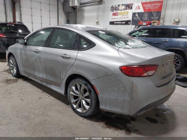 Chrysler 200 S Image 3