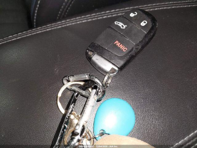 Chrysler 200 S Image 15