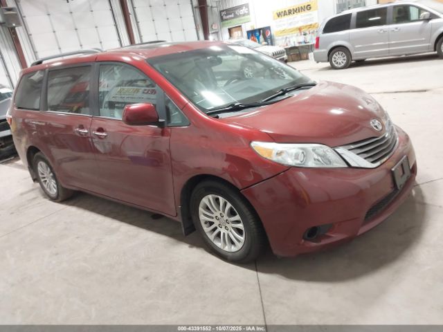 Toyota Sienna Xle 8 Passenger Image 1