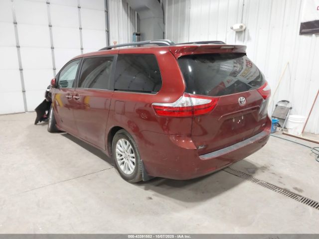 Toyota Sienna Xle 8 Passenger Image 6