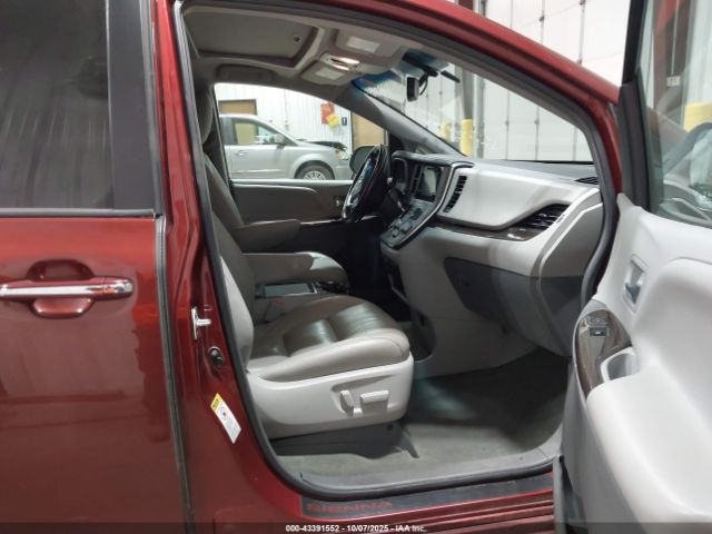 Toyota Sienna Xle 8 Passenger Image 4