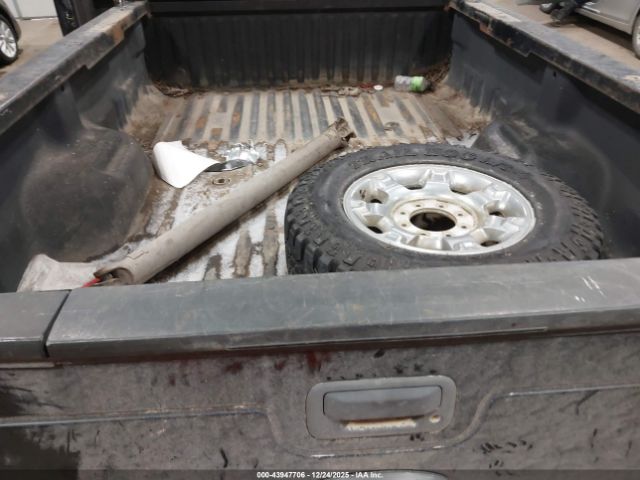 Ford F-350 Lariat Image 4