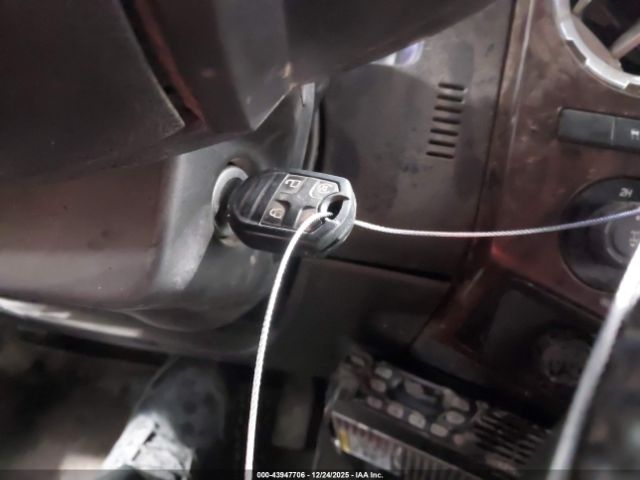 Ford F-350 Lariat Image 8