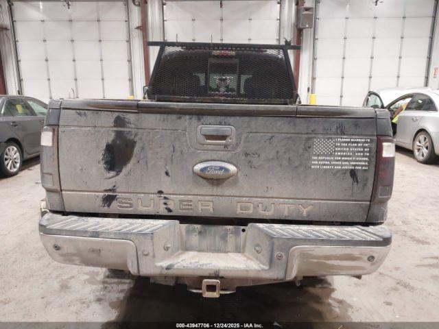 Ford F-350 Lariat Image 12