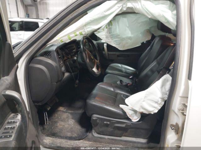 Chevrolet Silverado 1500 Lt Image 6