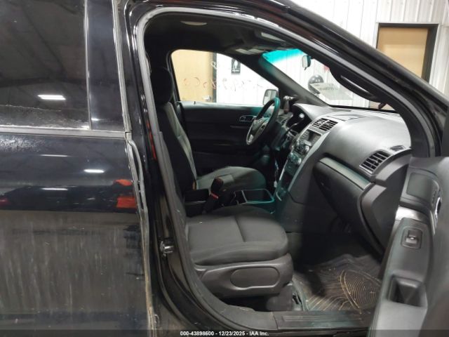 Ford Utility Police Intercepto Image 15