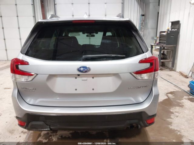 Subaru Forester Premium Image 11