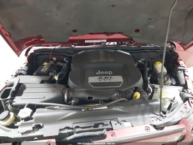 Jeep Wrangler Sahara Image 8