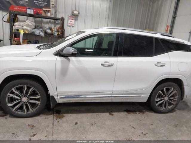 GMC Terrain Denali Image 3