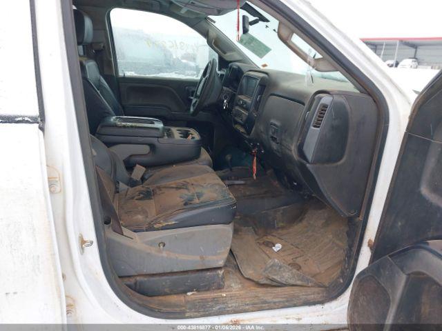 GMC Sierra 2500 Image 11