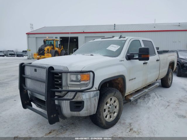 GMC Sierra 2500 Image 13