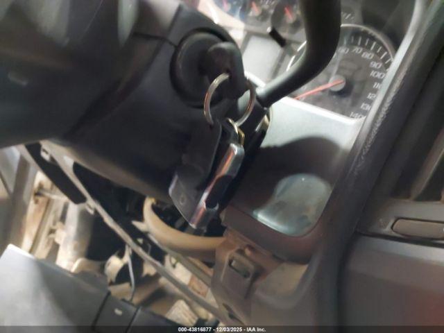 GMC Sierra 2500 Image 14