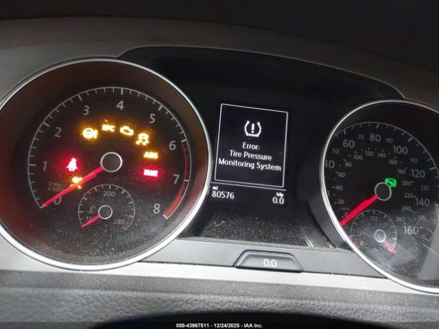 Volkswagen Golf Tsi S 4-door Image 5