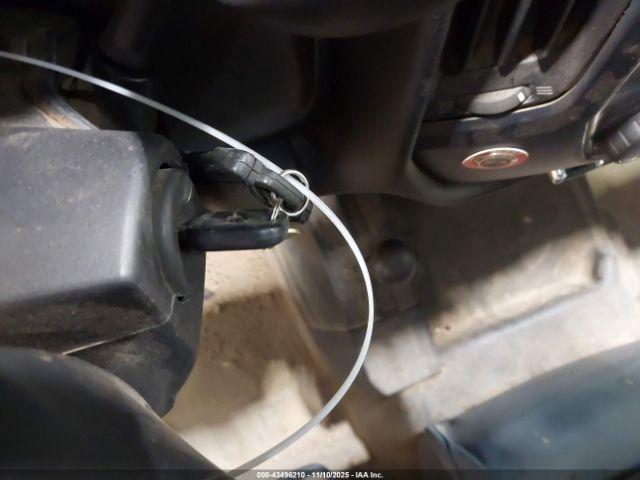 Chevrolet Silverado 1500 Wt Image 9