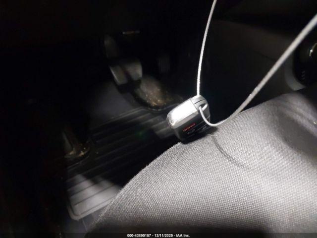 Jeep Renegade Latitude 4x4 Image 11