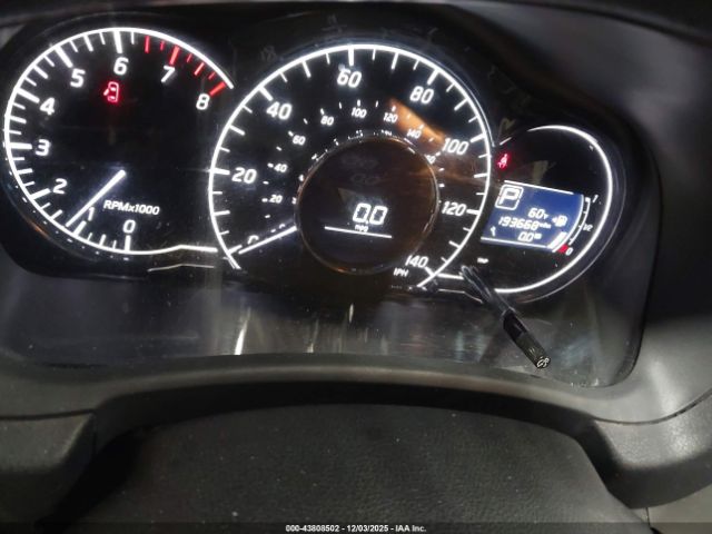 Nissan Versa Image 7