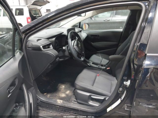 Toyota Corolla Le Image 4