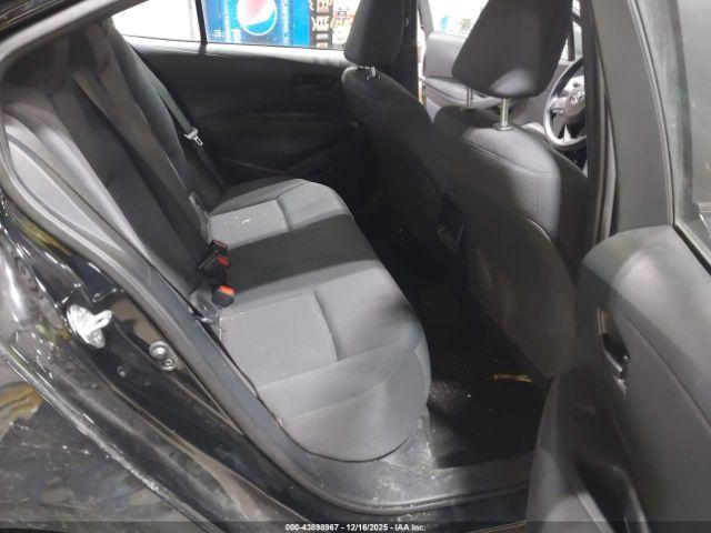 Toyota Corolla Le Image 8