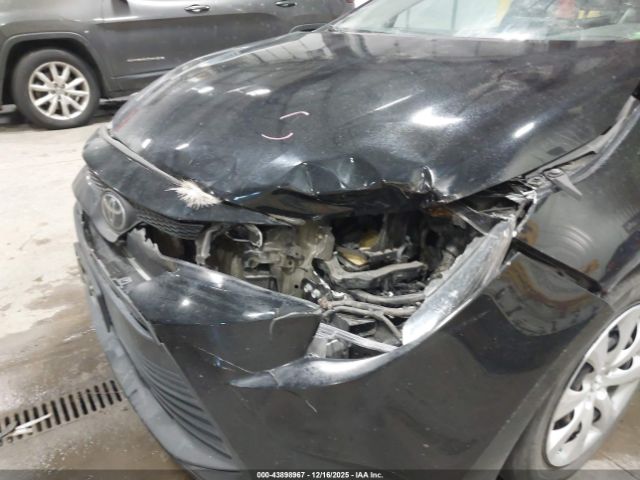 Toyota Corolla Le Image 14