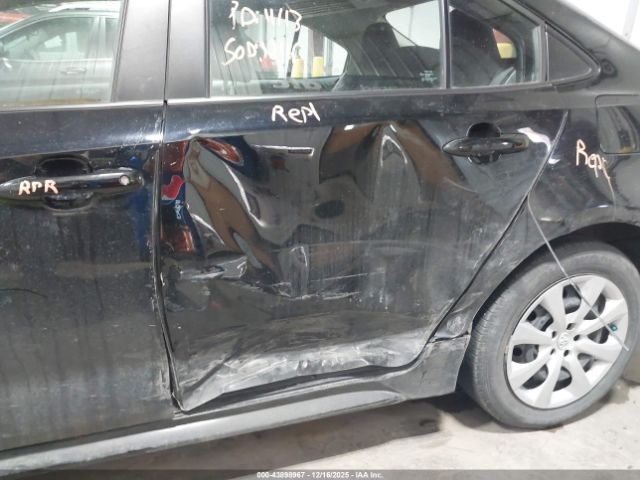 Toyota Corolla Le Image 13