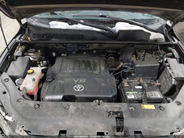 Toyota RAV4 Base V6 Image 9